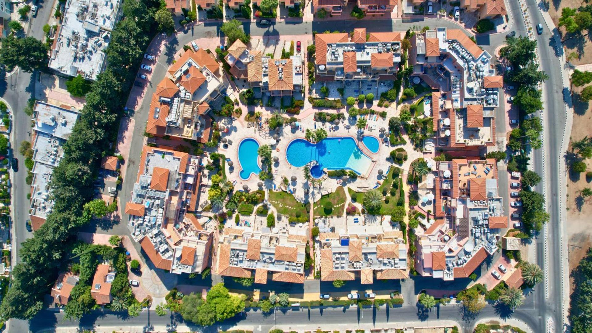 Holiday In Paphos, Prime Location Resort Pools, Jacuzzis, Harbor & 300M To The Beach Экстерьер фото